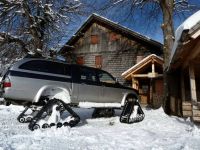 Mitsubishi-L200---Austria---Snow-American-Track-Truck-3.jpg
